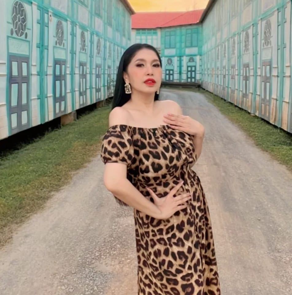  เอ้ ชุติมา