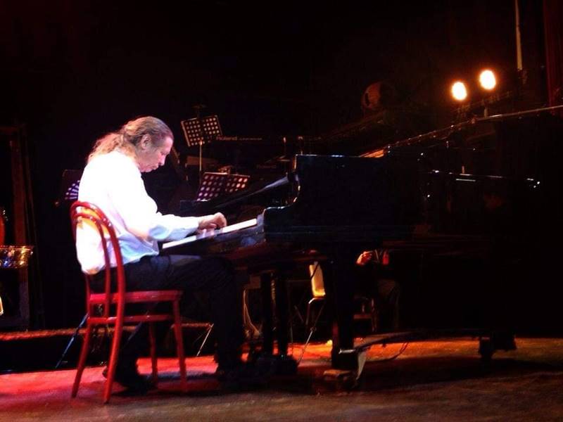 บรูซ แกสตัน