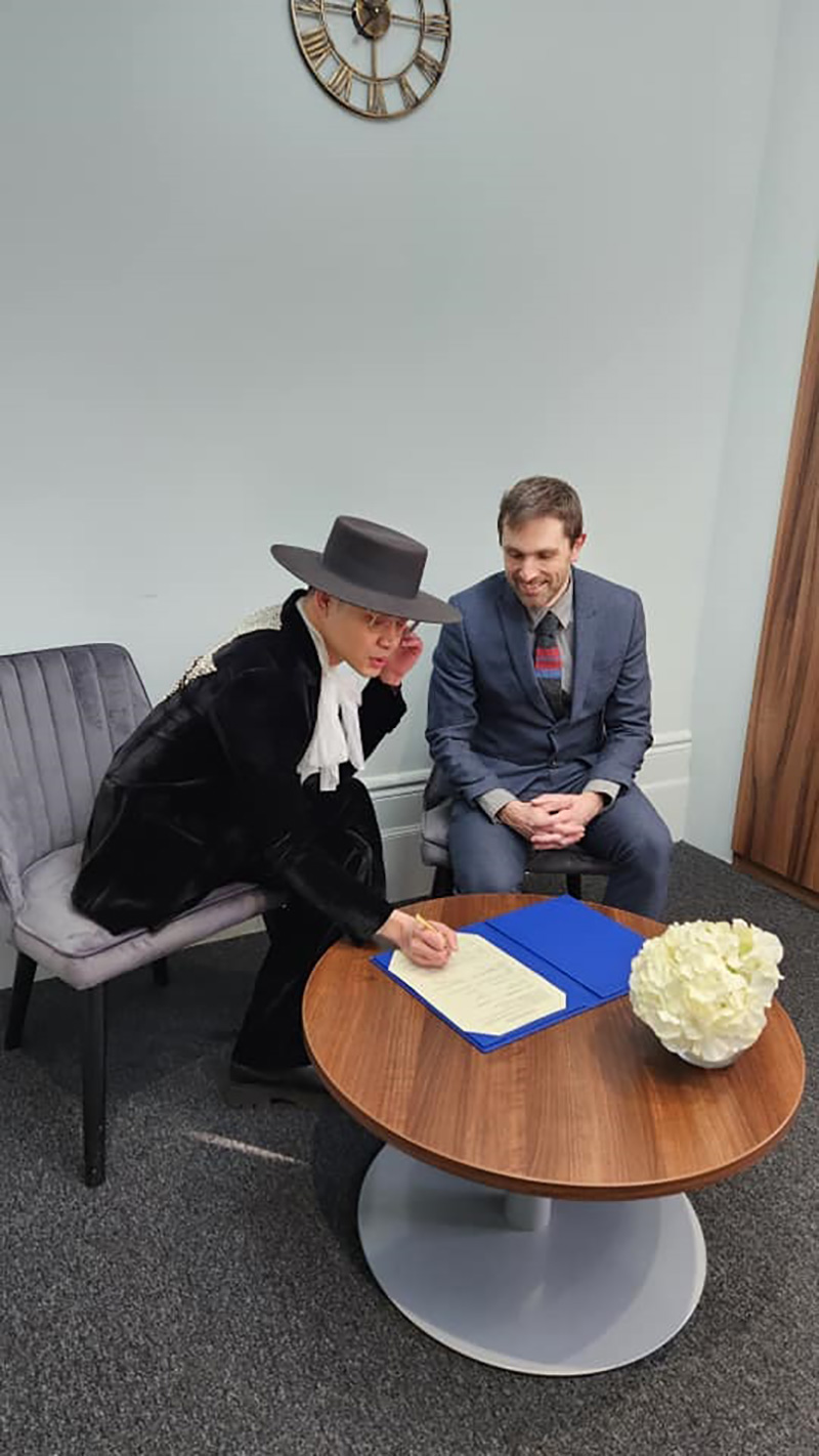  หวานชื่น ครูลูกกอล์ฟ ควงแฟนหนุ่ม จดทะเบียนสมรส