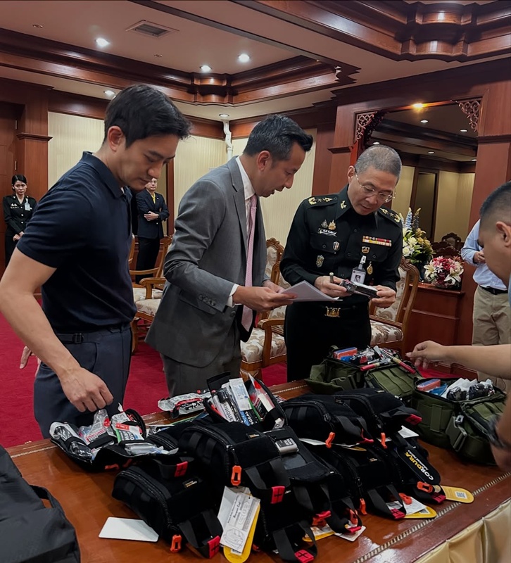 หมอโอ๊ค สมิทธิ์ โอปอล์ ปาณิสรา 