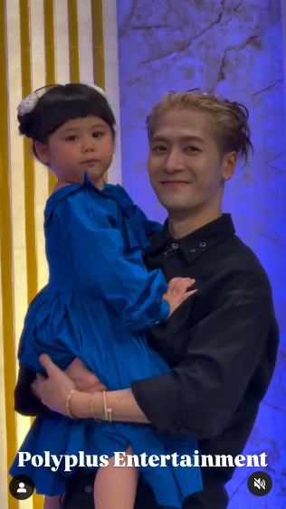 แจ็คสัน หวัง  น้องแอบิเกล