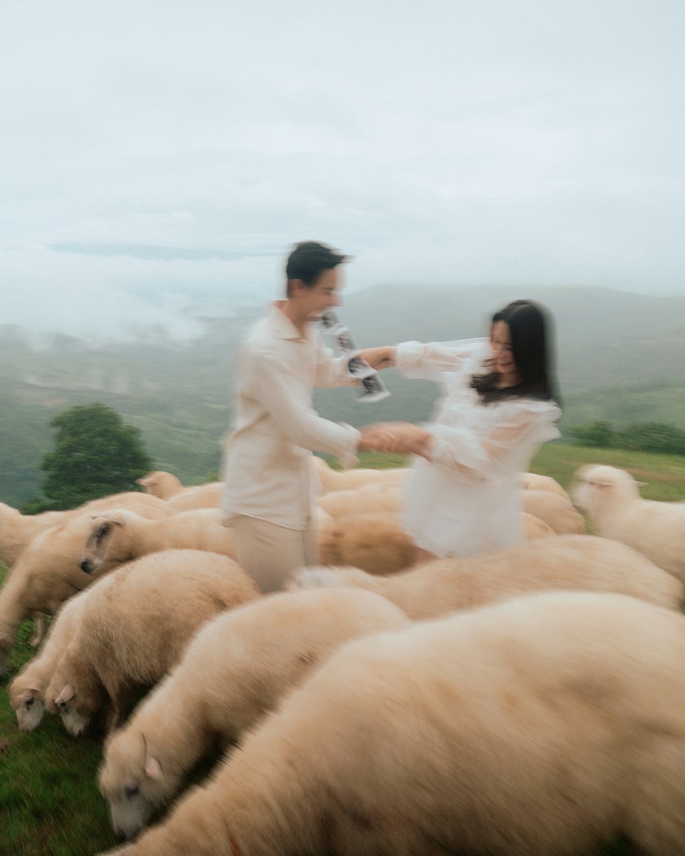 เจมส์ จิรายุ อวดภาพอัลตราซาวด์ ประกาศข่าวดีรับวันแม่ ภรรยาท้องแล้ว