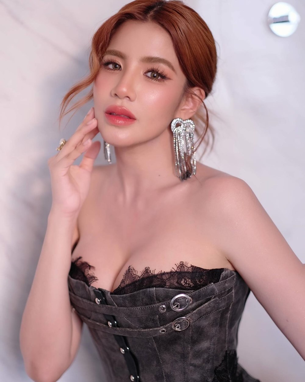 ใบเตย อาร์สยาม สวยสับ อกเป็นอก เอวเป็นเอว เซ็กซี่ทะลุใจ