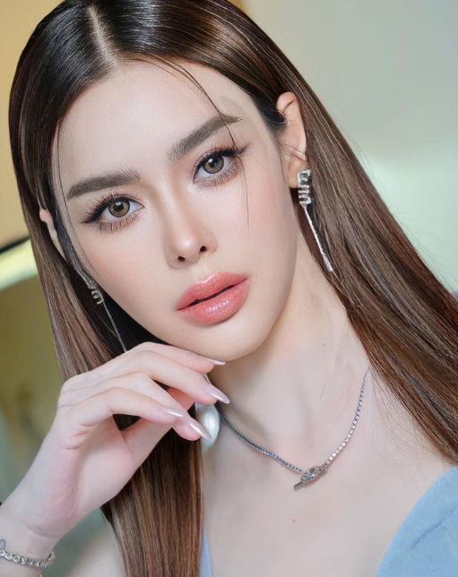 ไอซ์ ปรีชญา ประวัติ