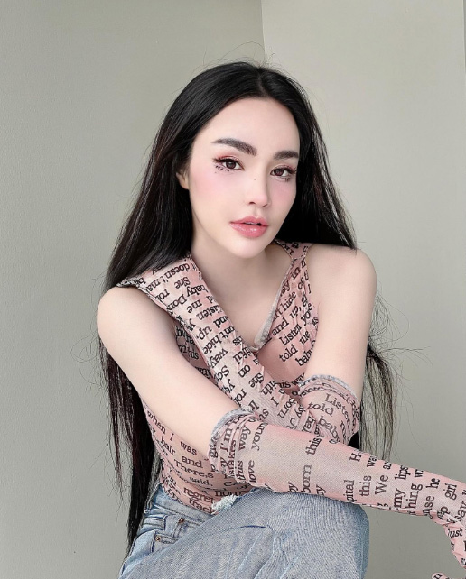 นิวนิว เอวเด้ง คือใคร