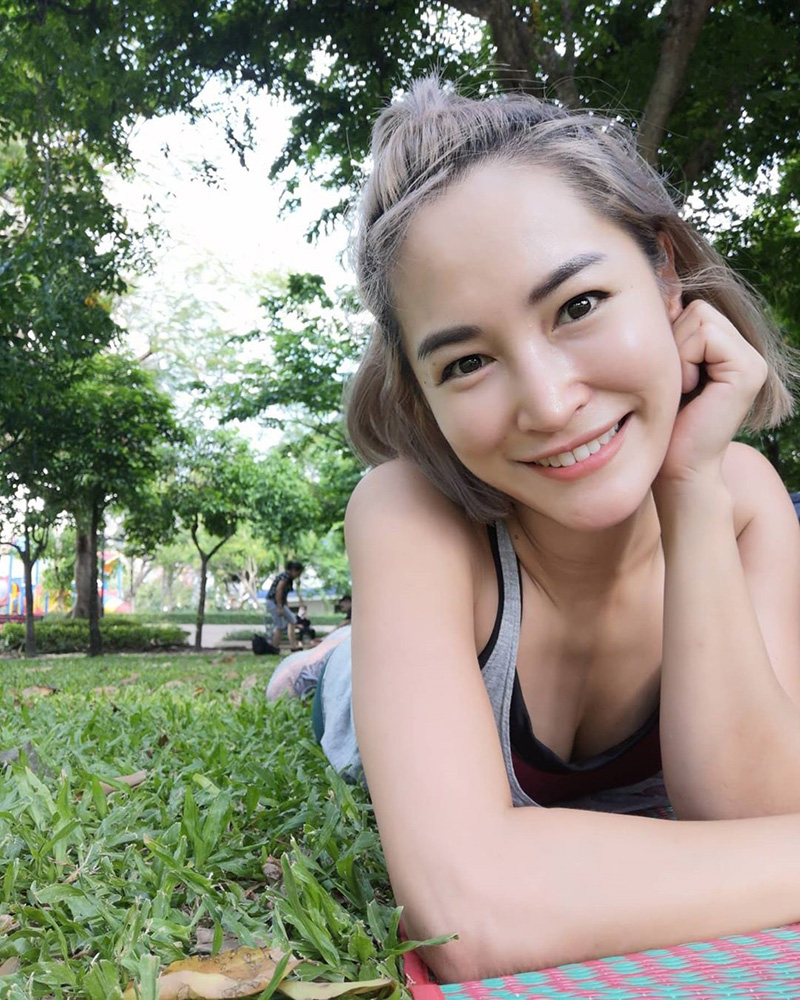 พลอย พลอยพร