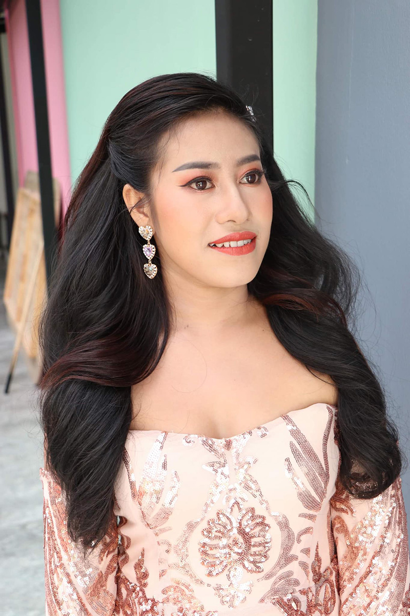  หนูรัตน์ 