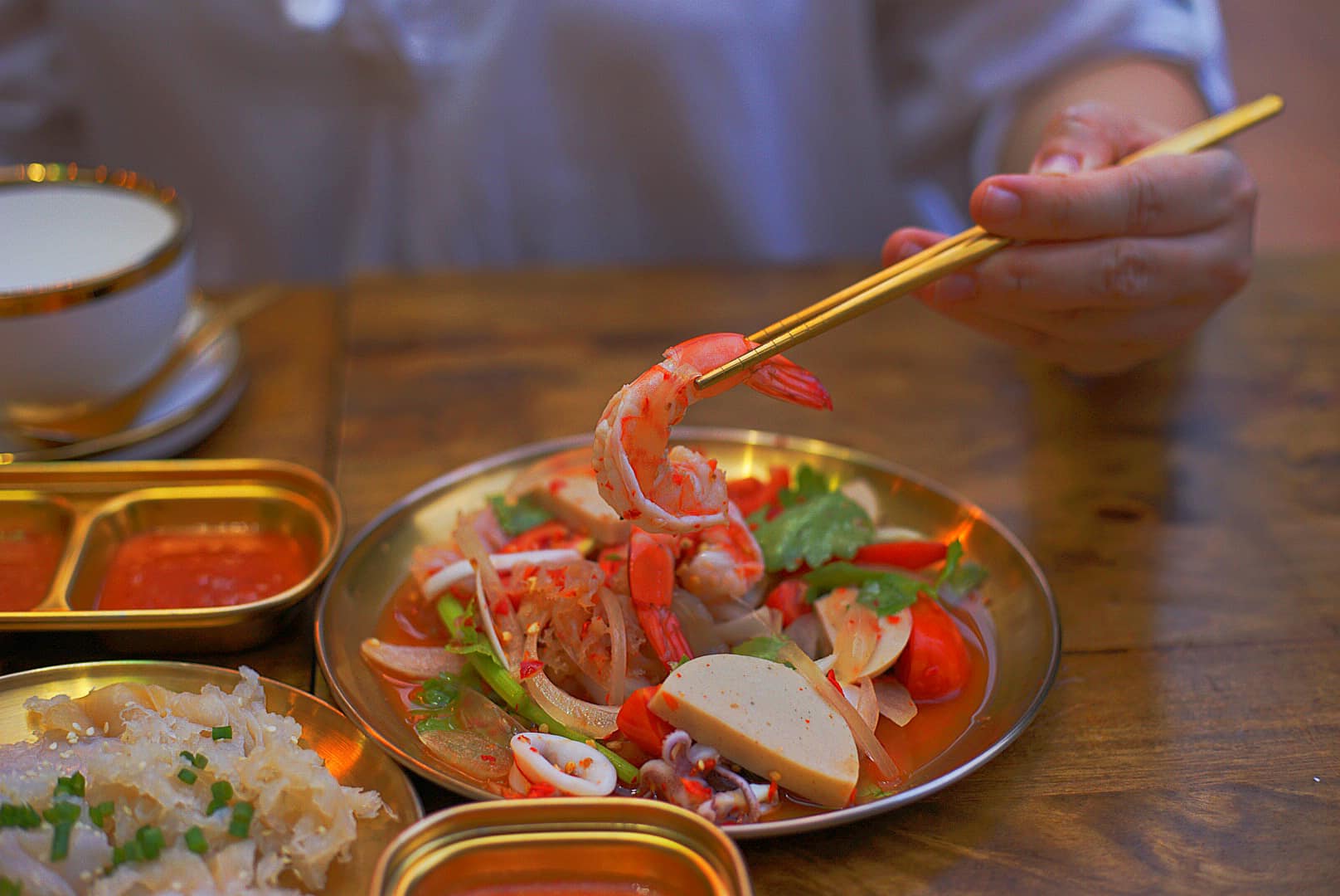 ไม่ว่าง ย่างอยู่