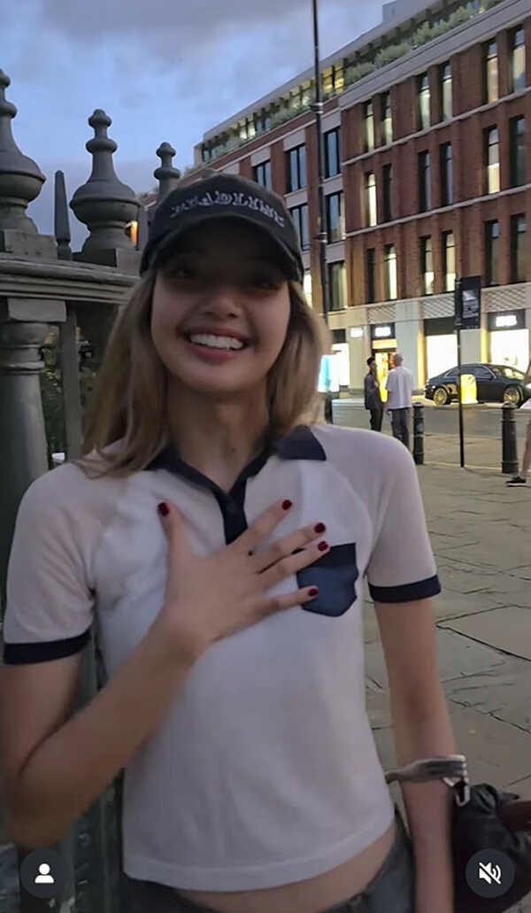 ครูลูกกอล์ฟ ลิซ่า Walk วนไป