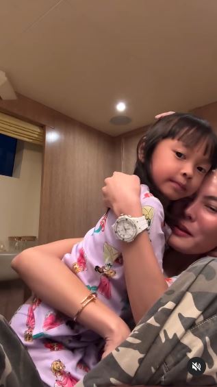 น้องโนล่าลูกสาวเจนี่