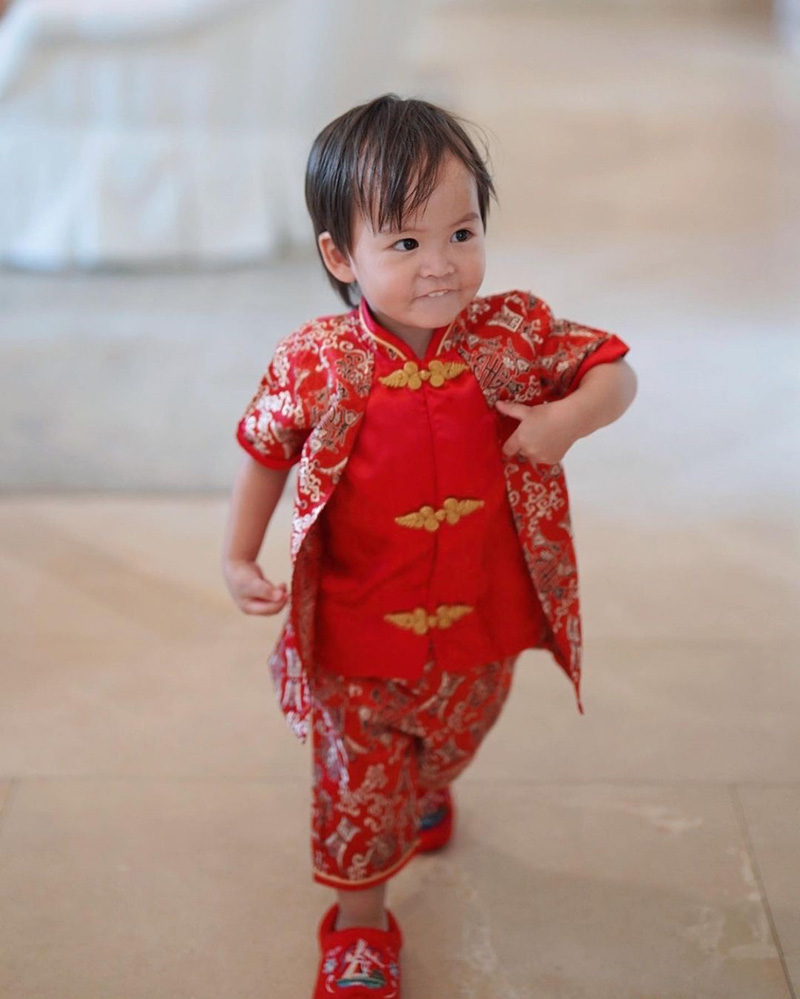 กรณ์ ศรีริต้า พาลูกฉลองตรุษจีนพร้อมหน้า ครอบครัว ณรงค์เดช 