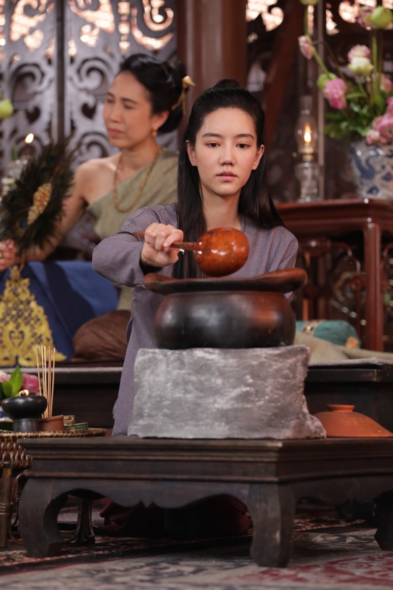 ละคร กลิ่นมาลี