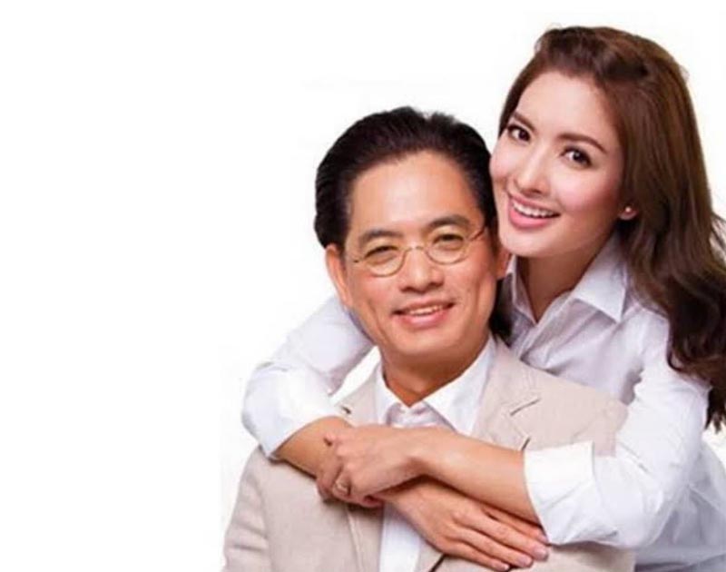 คุณพ่อ แอฟ ทักษอร