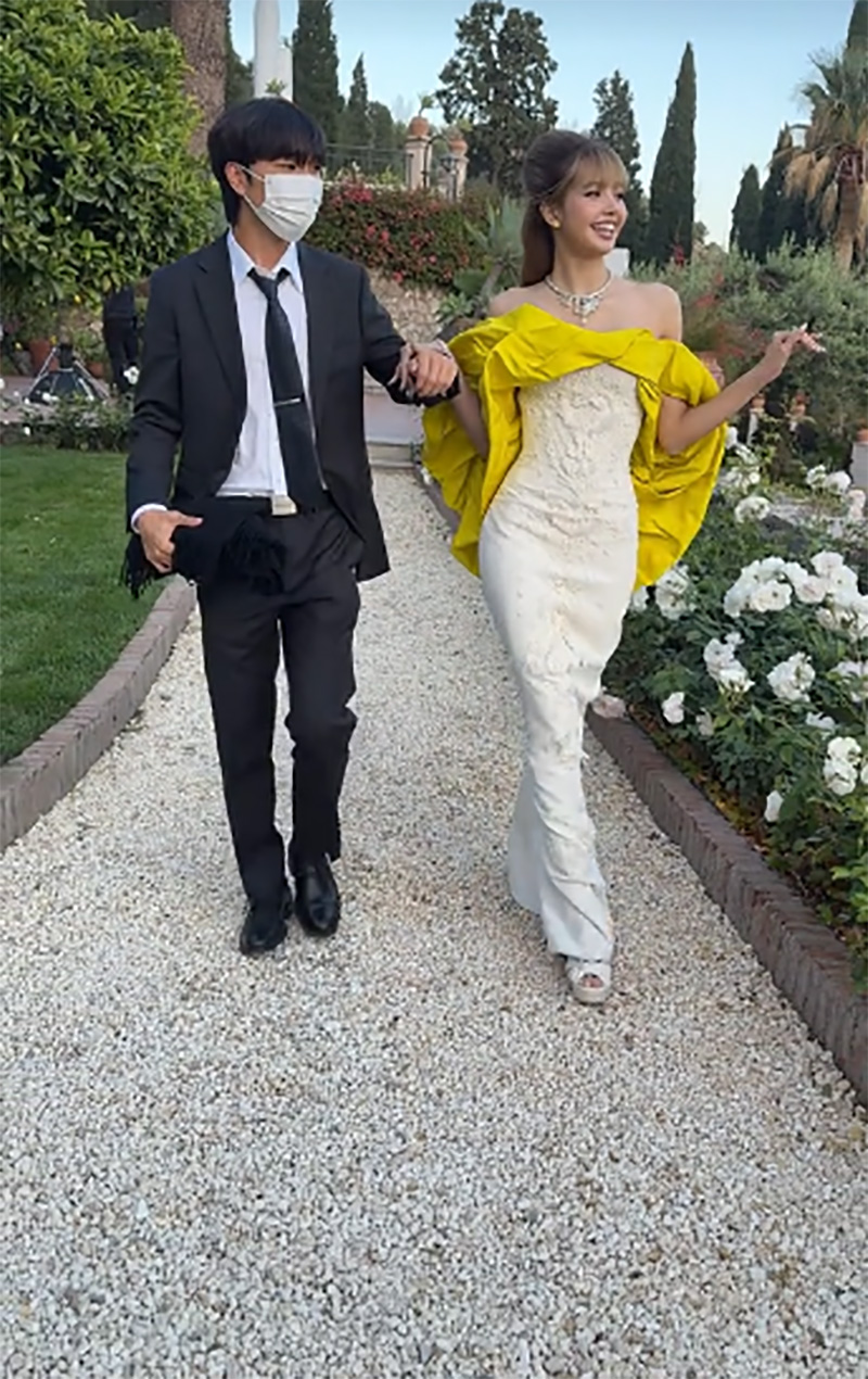 ลิซ่า โคฟ Thank you Kateyki ลุคเจ้าหญิง