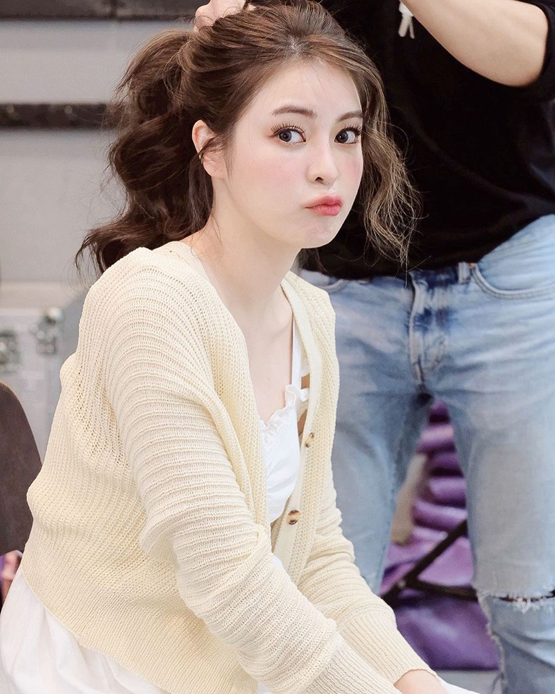 เอวา ตลกหกฉาก