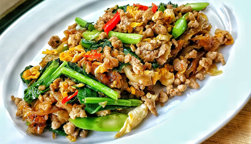 ผัดซีอิ๊วหมูสับ