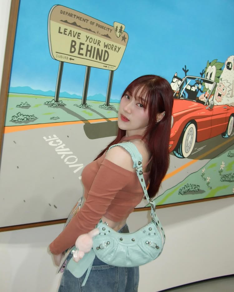 พลอย พลอยสุรีย์ ไอดอลสาวสุดฮอต