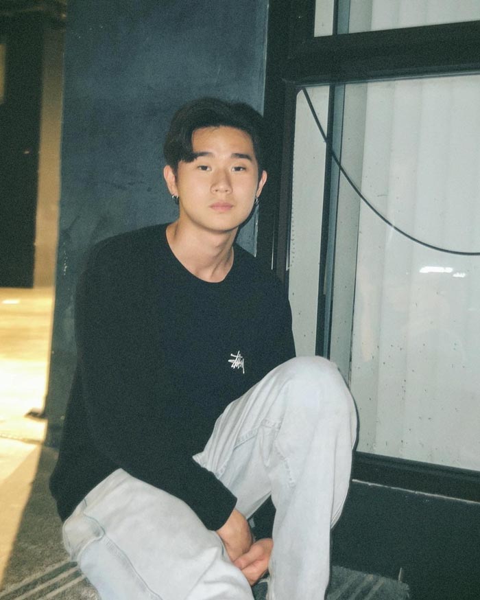 ยิ้ว วาริ