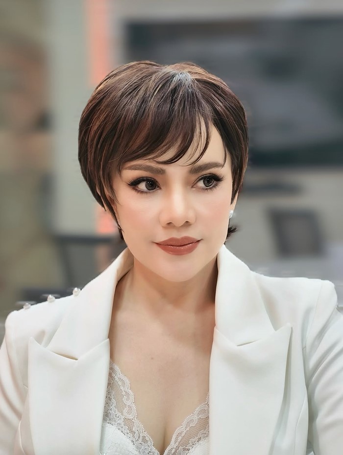  เปิดภาพ หนูแหม่ม สุริวิภา ลุคทรงผมสั้นสดใส ย้อนวัย 