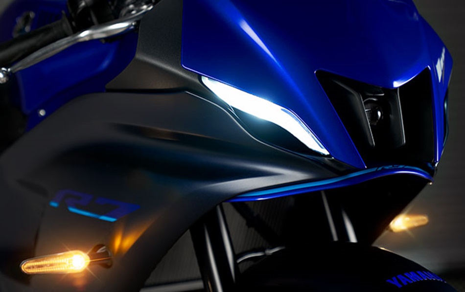 Yamaha R7 2023