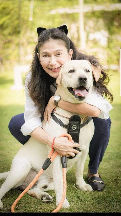 น้ำหวาน ซาซ่า แม่คือใคร