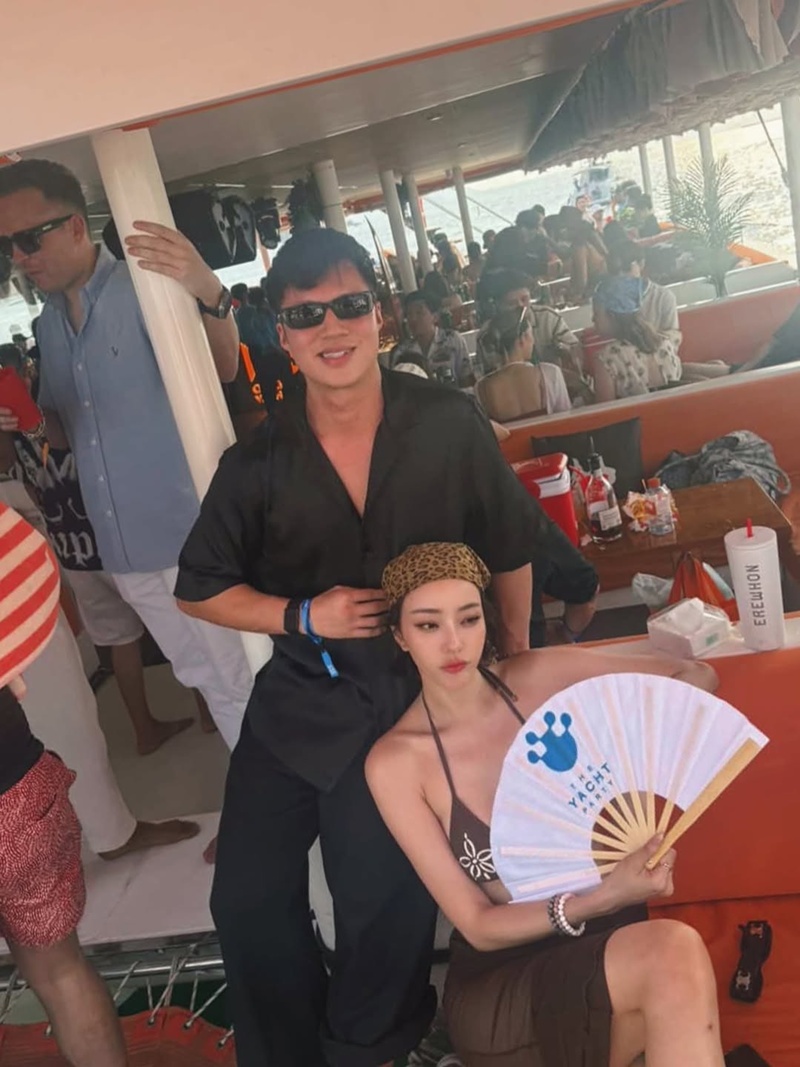 นิวเคลียร์ พลอย