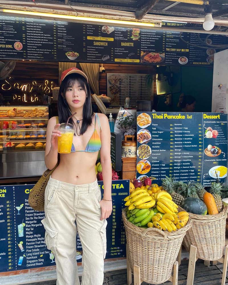 วีรยา จาง