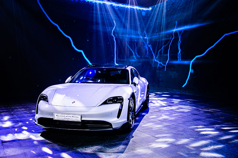Porsche Taycan Cross Turismo 2022