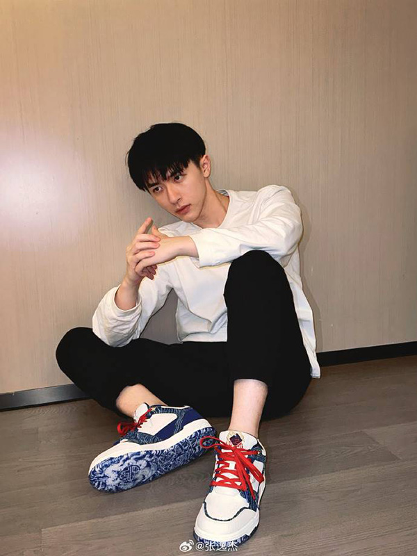 จางอี้เจี๋ย Zhang Yi Jie นักแสดงจีน