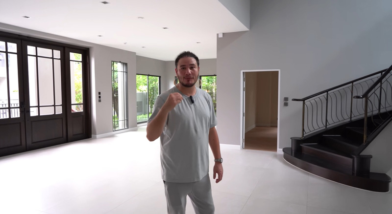 สเตฟาน บ้านใหม่ ห้องโถง