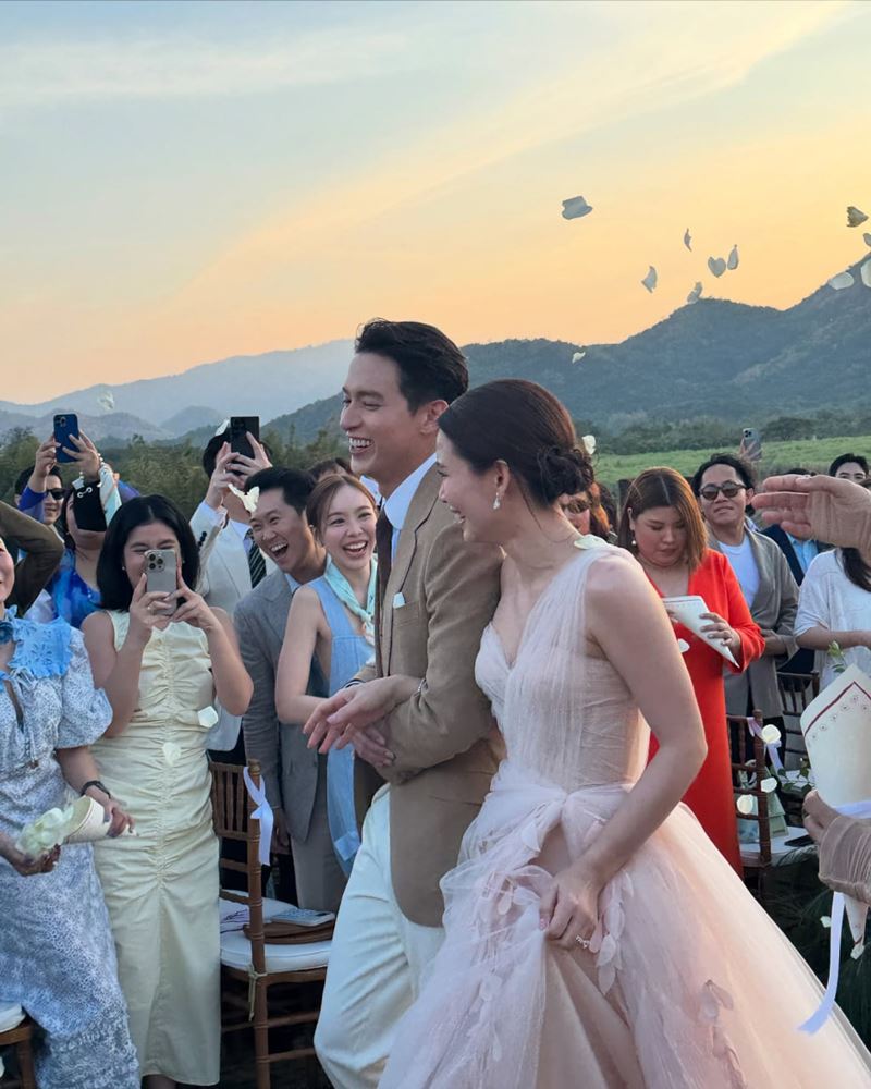 เต้ย จรินทร์พร งานแต่ง เจมส์จิ-โฟม  