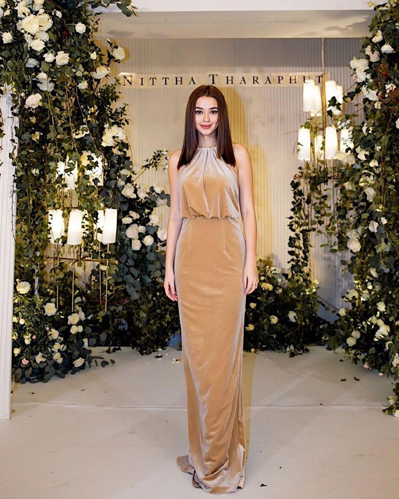 ชุดราตรียาว