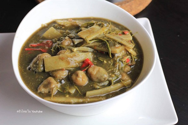 แกงหน่อไม้ใบย่านาง 