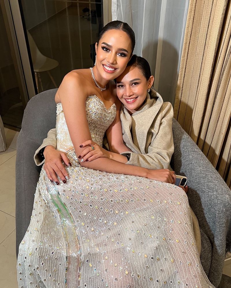 เปิดภาพครอบครัว โอปอล สุชาตา คุณพ่อ-คุณแม่ หล่อสวยมาก