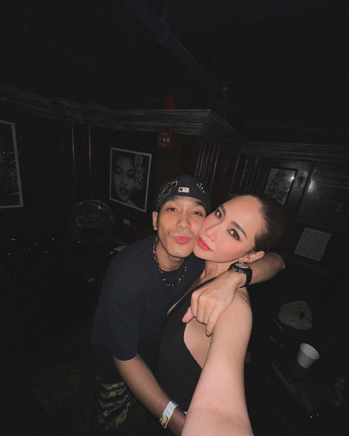 พลอย โต้ง