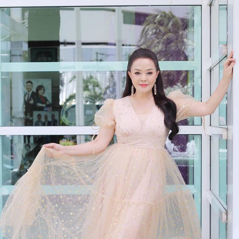 จิ๊ก เนาวรัตน์