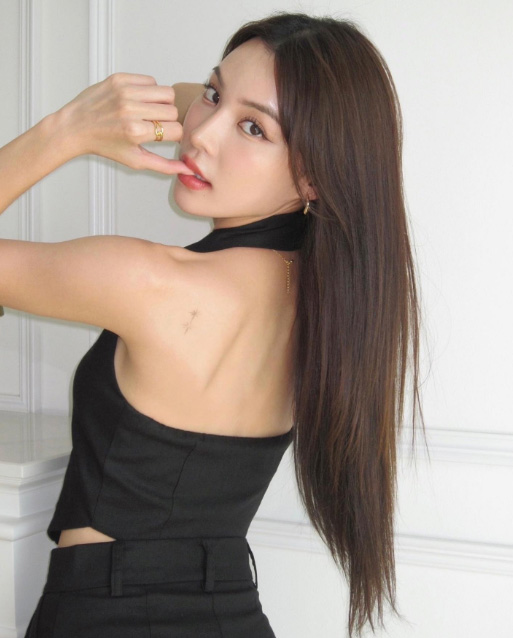 กระปุก พลอยนิรา ประวัติดารานางแบบสาวแซ่บ ขวัญใจหนุ่ม ๆ 