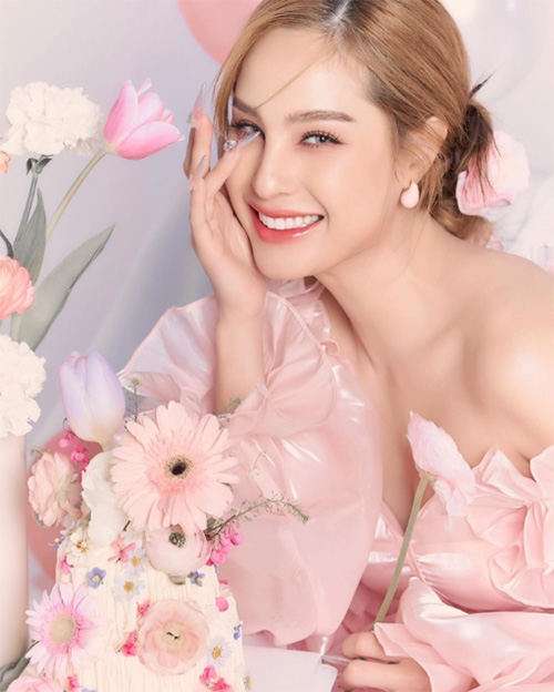 ขวัญ อุษามณี แต่งหน้า