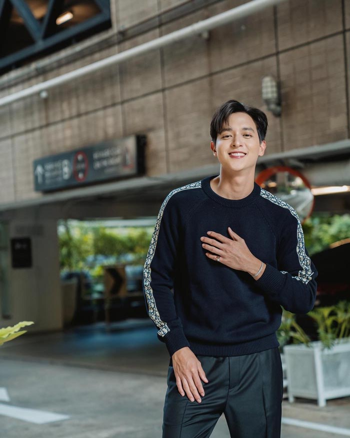 เจมส์ จิรายุ