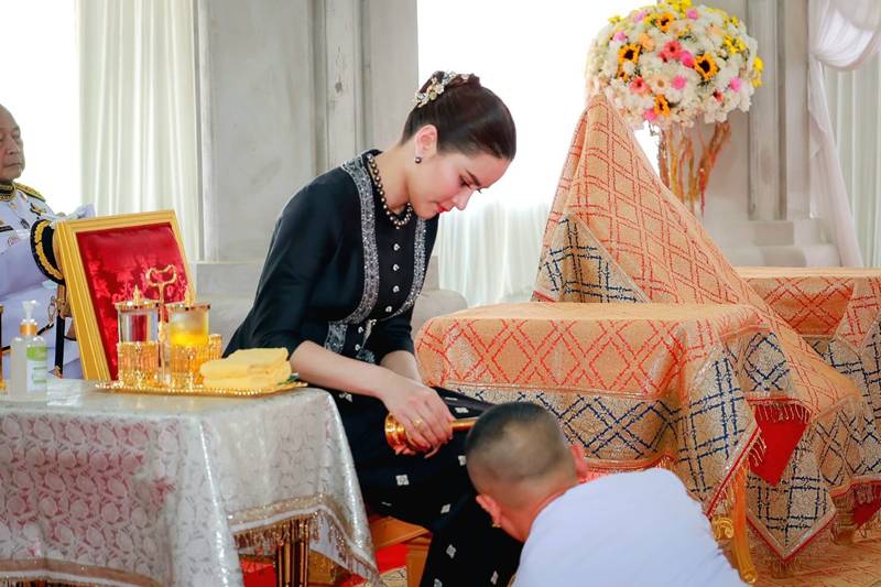 ท่านผู้หญิงอรอนงค์ ปิยนาฏวชิรพัทธ์