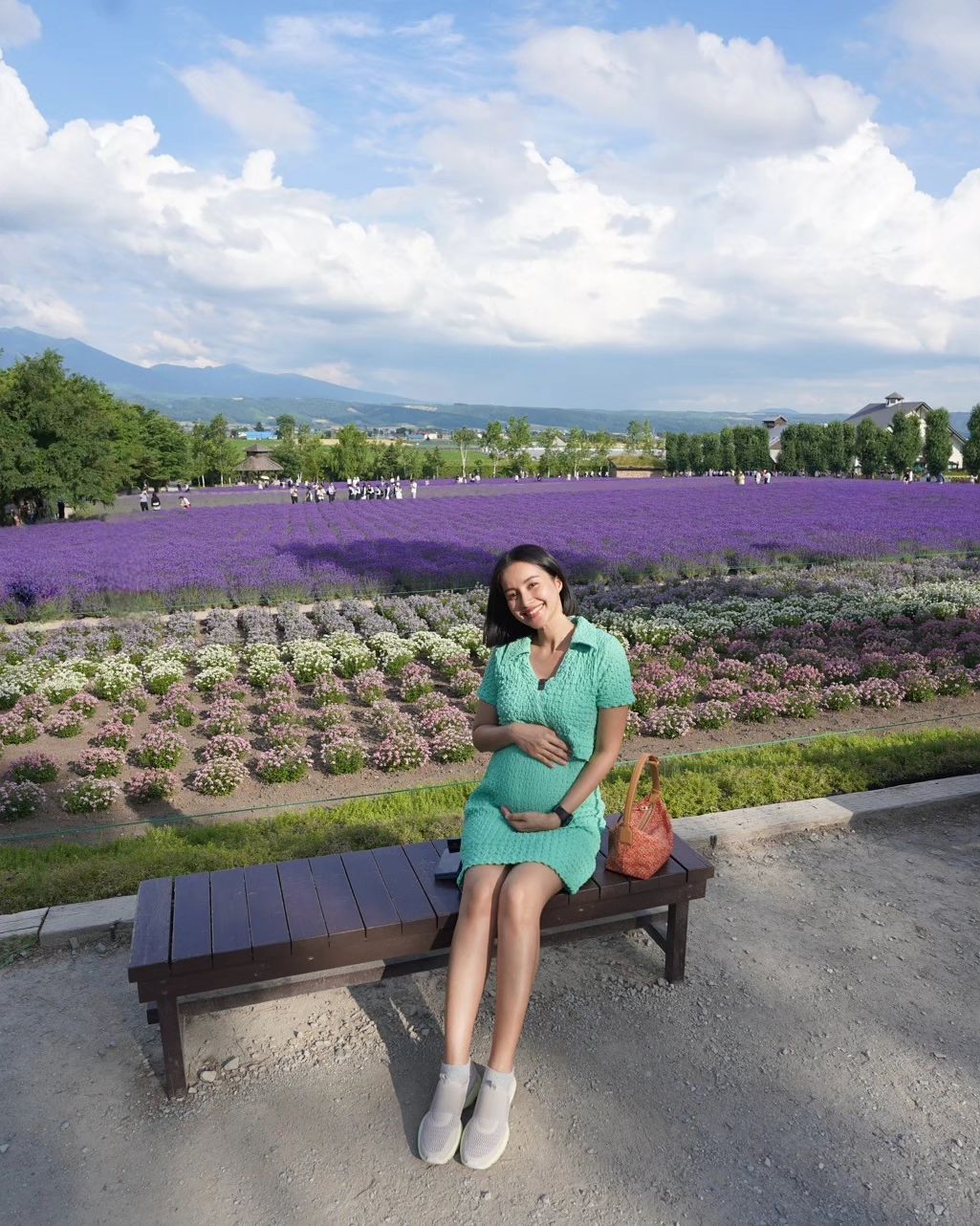 น้ำฝน พัชรินทร์