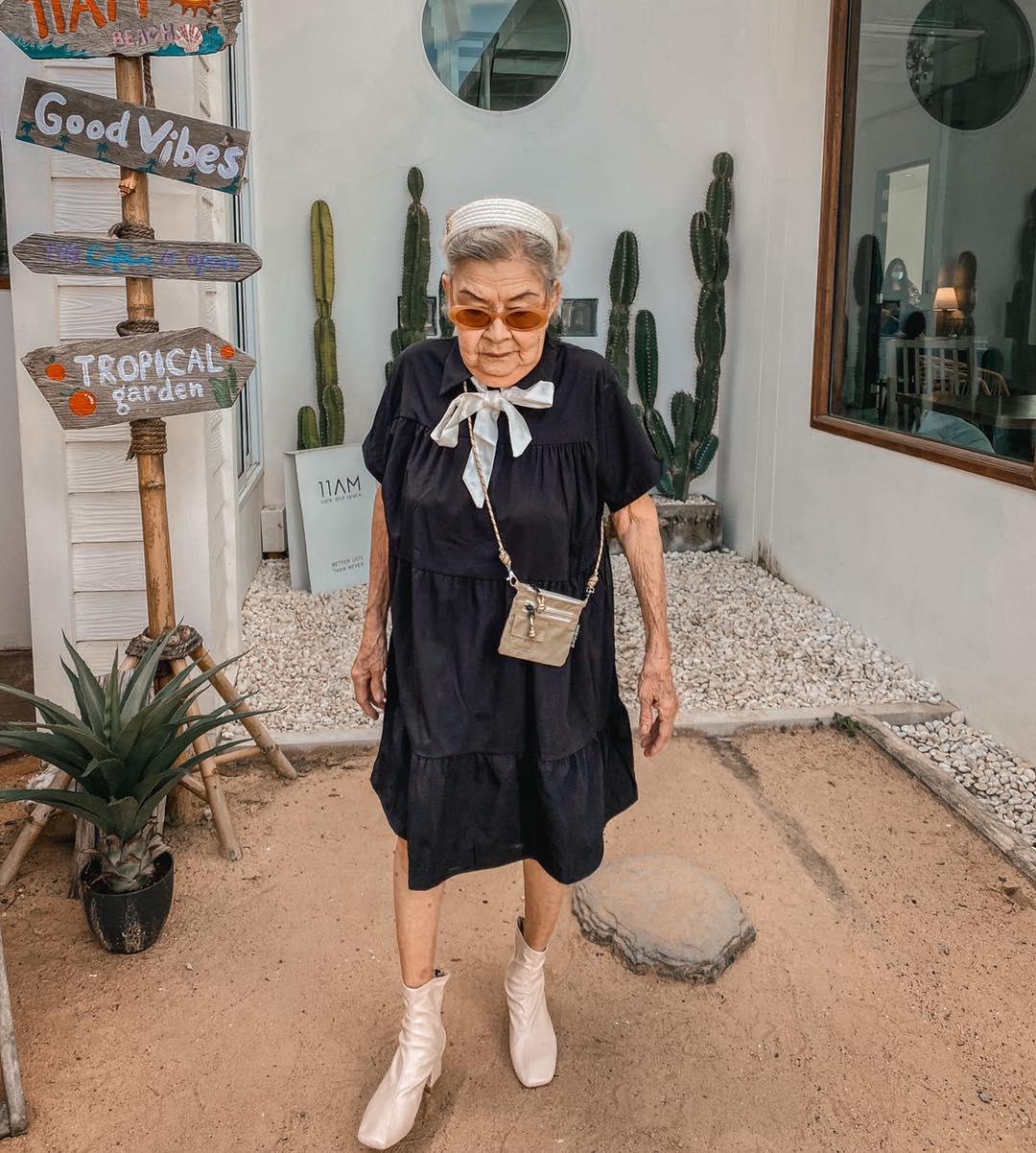 คุณยายหงส์ทอง