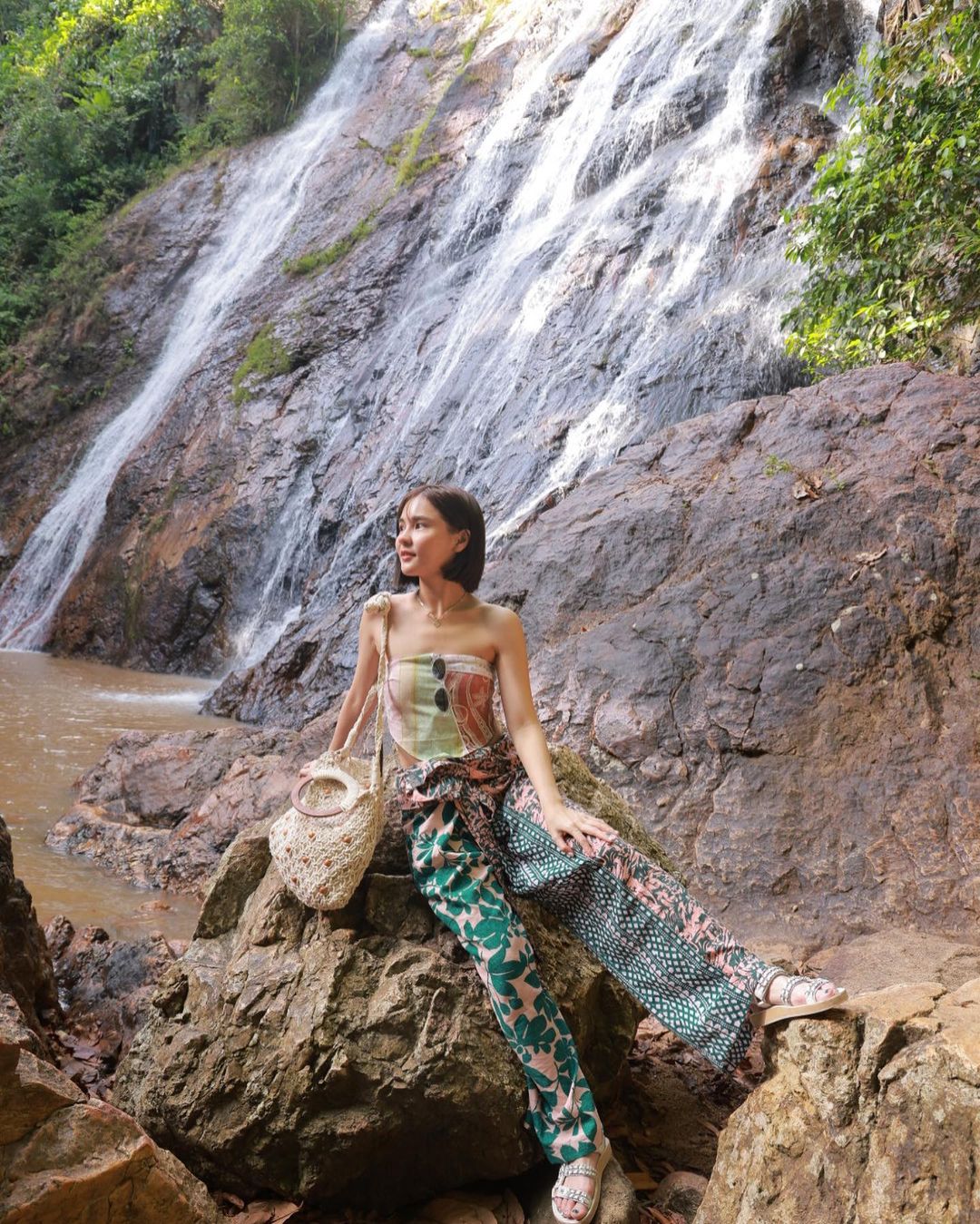 ออม สุชาร์