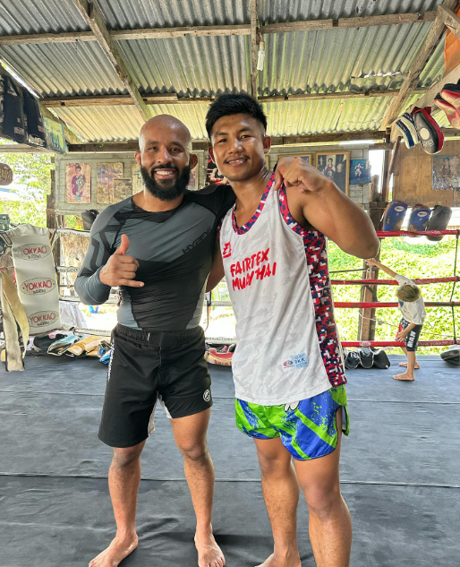 ประวัติ รถถัง จิตรเมืองนนท์ นักมวยไทย แชมป์ ONE คิกบ็อกซิ่ง รุ่นฟลายเวต