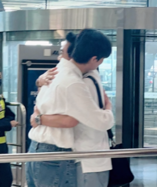 ไก่ วรายุฑ แฟน