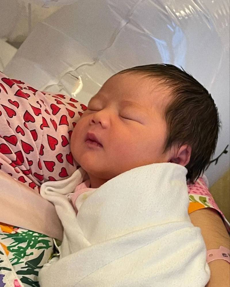  น้องแอบิเกล, ชมพู่ อารยา, ลูกสาว ชมพู่