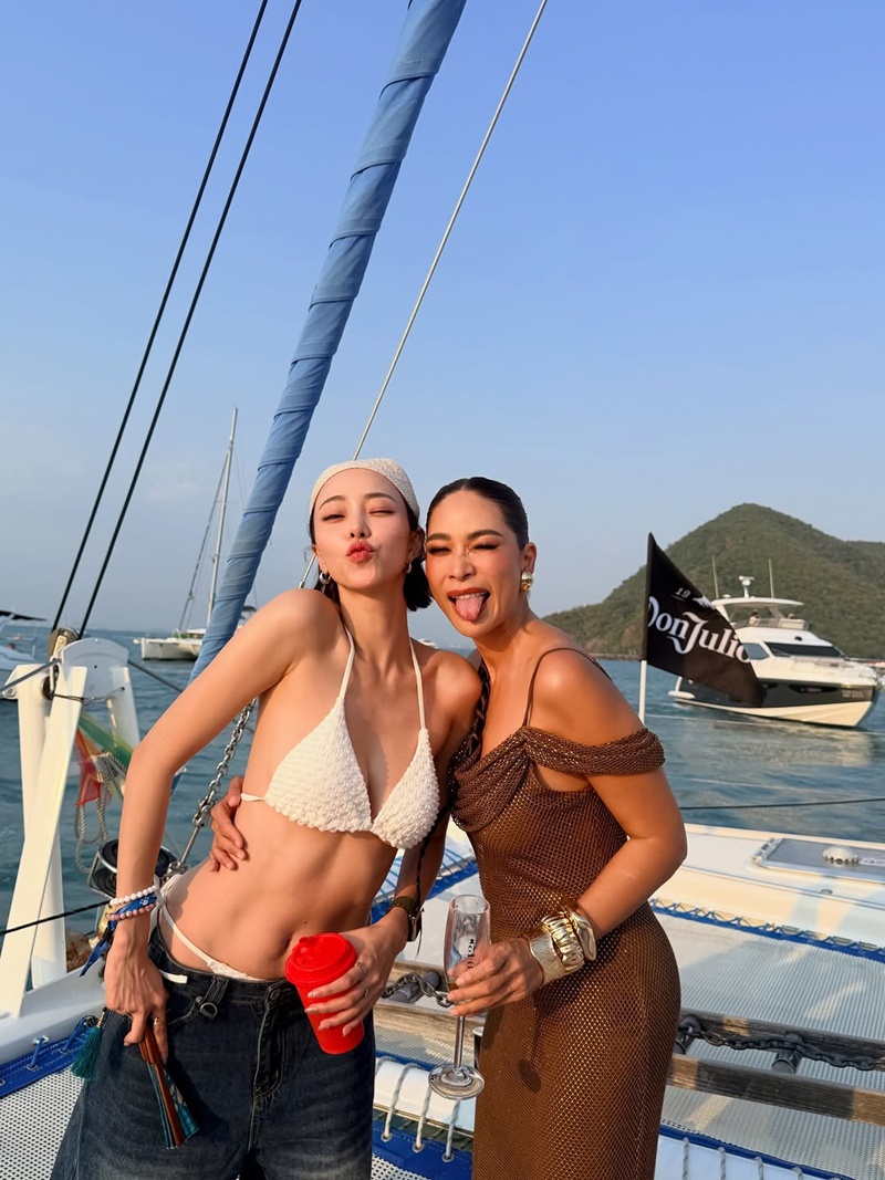 นิวเคลียร์ พลอย