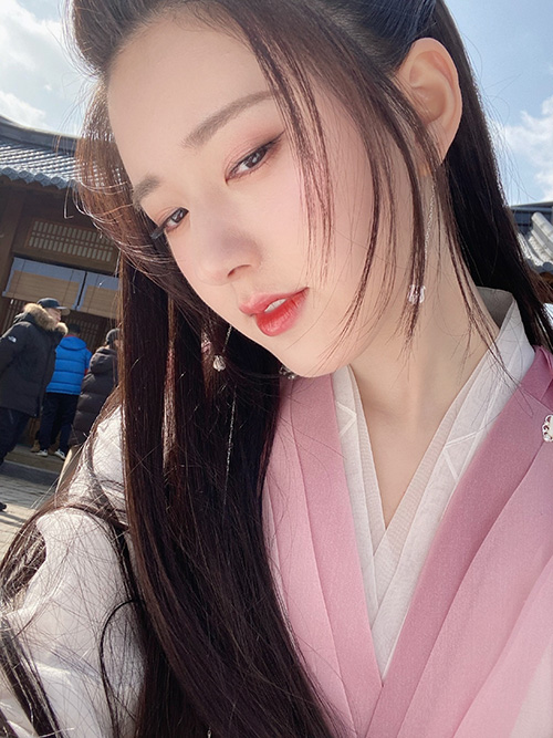 จ้าวลู่ซือ พัฒนาการความสวย