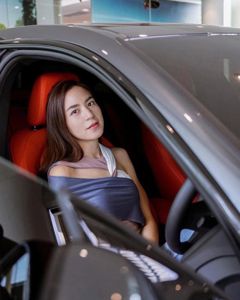 พลอย ชิดจันทร์