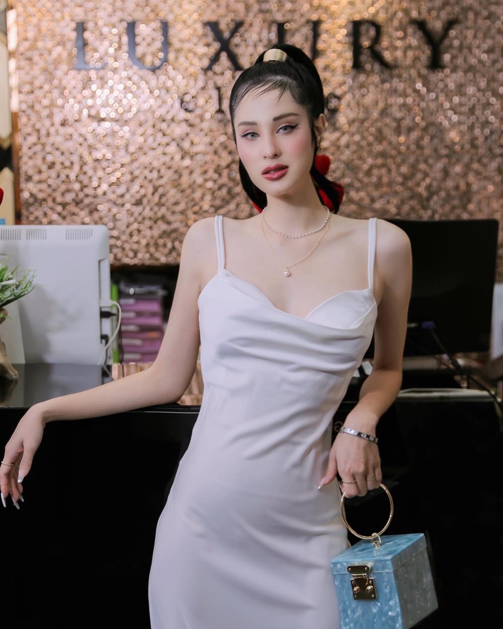 ขวัญ อุษามณี